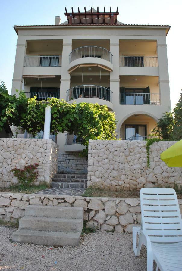 Apartment Cinthija บาร์บินเย ภายนอก รูปภาพ